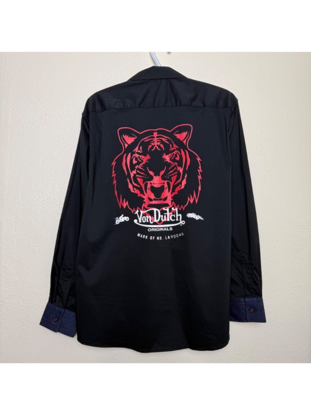 NWT Von Dutch Mens Black Button-Up Shirt Red Tiger Graphic Back & Collar Sz M